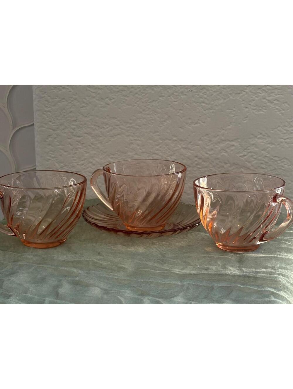 3 Arcoroc France Rosaline Tea Cups & 1 Saucer  Pink Swirl Optic Elegant VTG